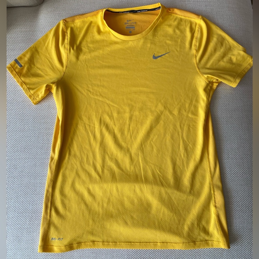 Excellent Nike Dri-Fit Workout Shirt - Size Small